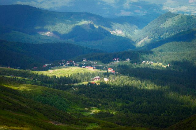 Куди поїхати в Карпати весною